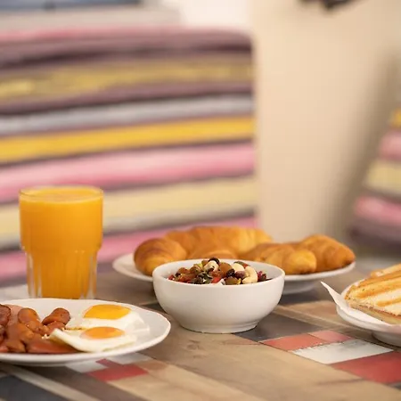 Coralli & Restaurant بيت ضيافة