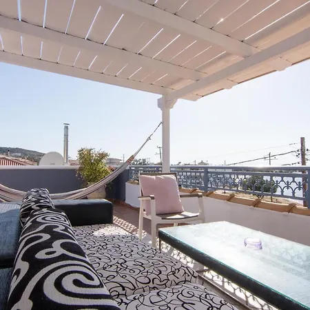 Coralli & Restaurant بيت ضيافة 3*