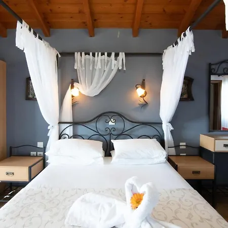 Coralli & Restaurant 3* Élaphonèse
