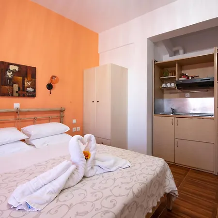 Coralli & Restaurant بيت ضيافة