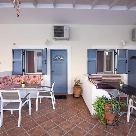 Πανσιόν Coralli & Restaurant 3*