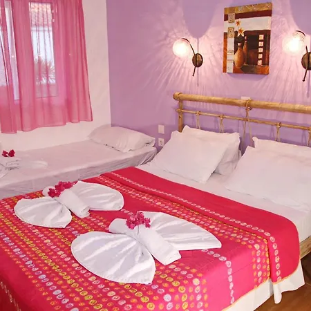 بيت ضيافة Coralli & Restaurant 3*