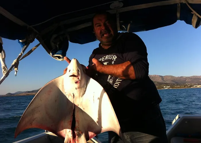 招待所 Coralli & Restaurant 3*