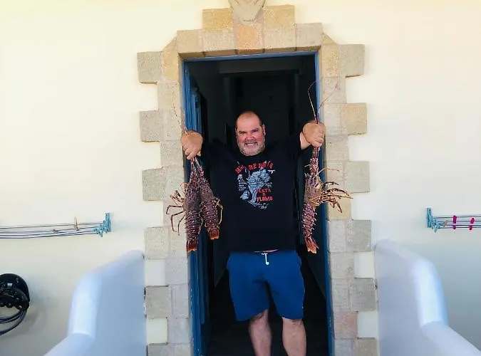 Coralli & Restaurant 招待所